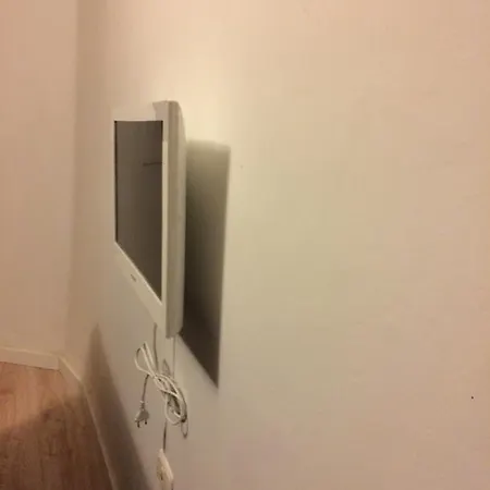 Duplex In The Center